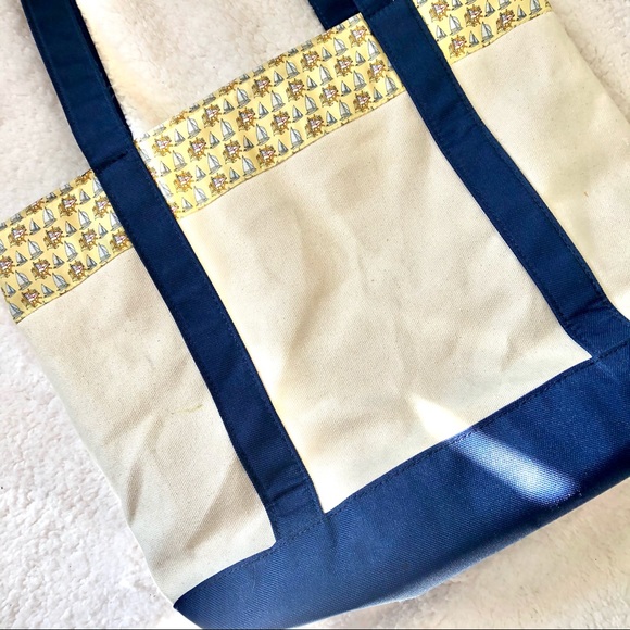Vineyard Vines Tote Bag - Picture 5 of 13
